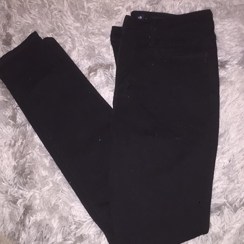 NWOT black hollister jeans.